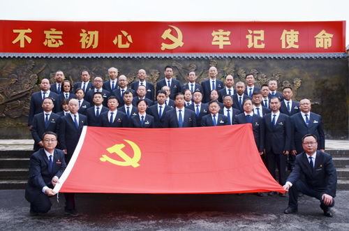 市公交集团党史学习教育下足“实”功夫